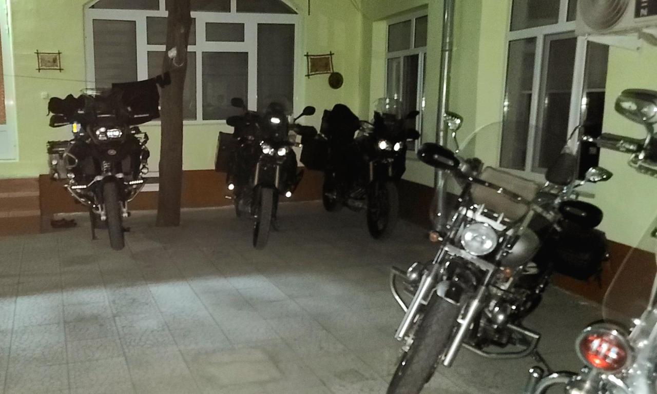 סמרקנד Amirshox Guest House מראה חיצוני תמונה
